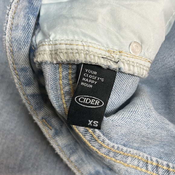 Cider wide leg 11.5โ rise embroidered distressed jeans - Picture 7 of 8